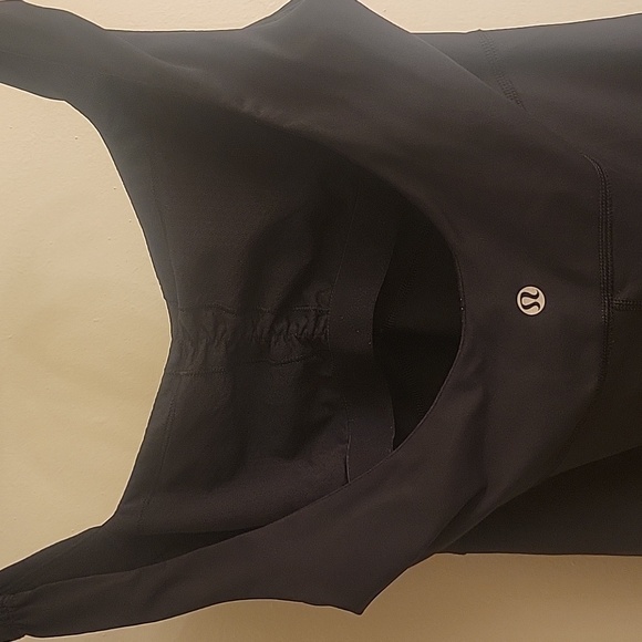 Lululemon Black Aria II Scoop Back Yoga Workout Tank Size 6 - Picture 8 of 10